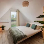 The Hajdu Hide-away - Cozy, Private House, Hot Tub & Garden, Pet Friendly * Hajdúszoboszló